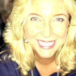 Meet your Posher, Simone